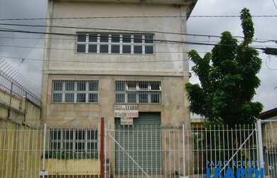 Imagem: O depósito possui 5 Vagas na garagem, 1.000m² de Área e