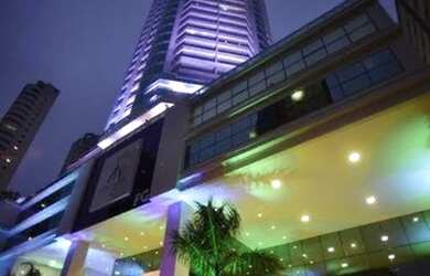 Imagem: O apartamento possui 3 Dormitórios, 3 Banheiros, 4 Vagas na