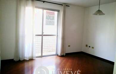 Imagem: O apartamento possui 3 Dormitórios, 1 Banheiro, 1 Vaga na garagem