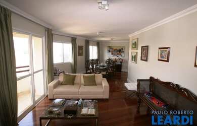 Imagem: O apartamento na cobertura possui 3 Dormitórios, 5 Banheiros