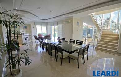 Imagem 1: CASA EM CONDOMÍNIO - TAMBORÉ - SP