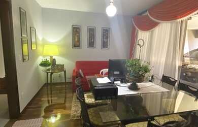 Imagem: A casa possui 5 Dormitórios, 4 Banheiros e 280m² de Área