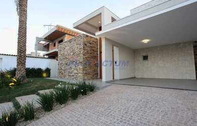 Imagem: A casa em condomínio possui 3 Dormitórios, 5 Banheiros, 4