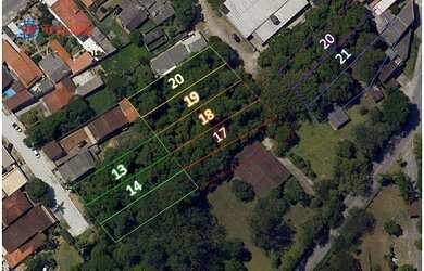 Imagem: O terreno possui 900m² de Área e está localizado em Centro