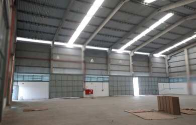 Imagem 2: Galpão 3900 metros galpão mais 600 metros escritório com porta pallets