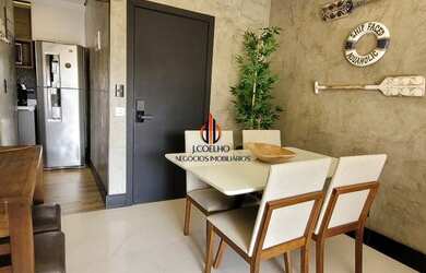 Imagem: O apartamento possui 2 Dormitórios, 2 Banheiros, 1 Vaga na