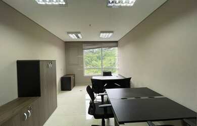 Imagem: O depósito possui 30m² de Área e está localizado em Tamboré