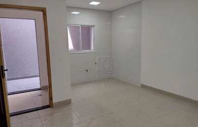 Imagem: A casa possui 2 Dormitórios, 3 Banheiros, 1 Vaga na garagem