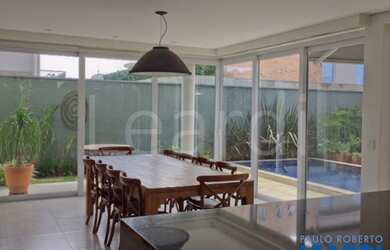 Imagem: A casa em condomínio possui 4 Dormitórios, 5 Banheiros, 4