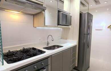 Imagem: O apartamento possui 2 Dormitórios, 1 Banheiro, 1 Vaga na garagem