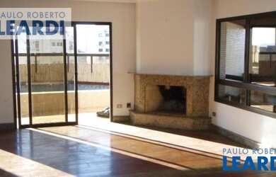 Imagem: O apartamento na cobertura possui 4 Dormitórios, 5 Banheiros