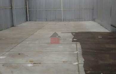 Imagem: O depósito possui 2 Vagas na garagem e 600m² de Área e está