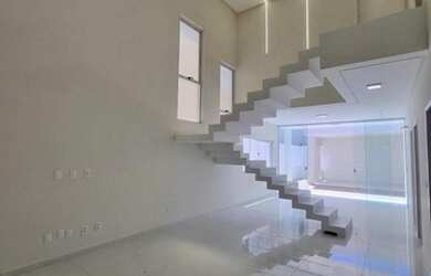 Imagem: A casa em condomínio possui 4 Dormitórios, 5 Banheiros, 4