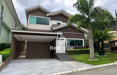 Imagem: A casa em condomínio possui 4 Dormitórios, 5 Banheiros, 4