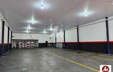 Imagem: O depósito possui 5 Vagas na garagem, 490m² de Área e está