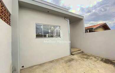 Imagem: A casa possui 3 Dormitórios, 3 Banheiros, 2 Vagas na garagem