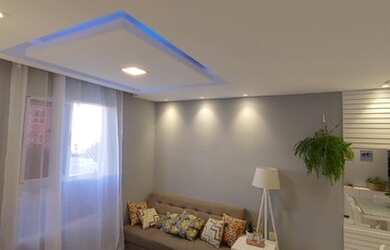 Imagem: A casa em condomínio possui 4 Dormitórios, 1 Banheiro, 2 Vagas