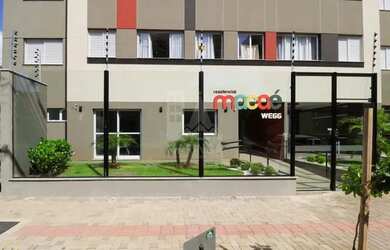 Imagem: O apartamento possui 2 Dormitórios, 1 Banheiro, 1 Vaga na garagem