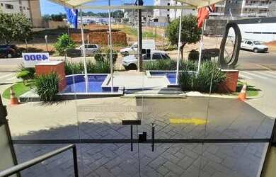 Imagem: O apartamento possui 1 Dormitório, 2 Banheiros, 1 Vaga na garagem