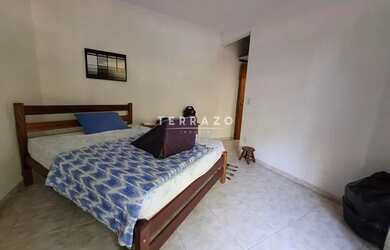 Imagem: A casa em condomínio possui 2 Dormitórios, 4 Banheiros, 3