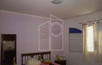 Imagem 8: Casa Padrão em Jundiaí. 370m² de Área, 5 Vagas na garageme2 Dormitórios