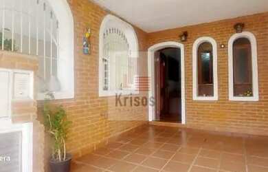 Imagem: A casa possui 2 Dormitórios, 2 Banheiros, 1 Vaga na garagem