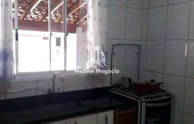 Imagem: A casa em condomínio possui 2 Dormitórios, 1 Banheiro, 2 Vagas