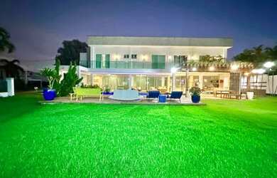 Imagem: A casa em condomínio possui 5 Dormitórios, 5 Banheiros, 5