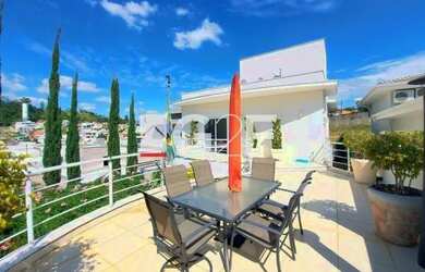 Imagem: A casa em condomínio possui 3 Dormitórios, 3 Banheiros, 4