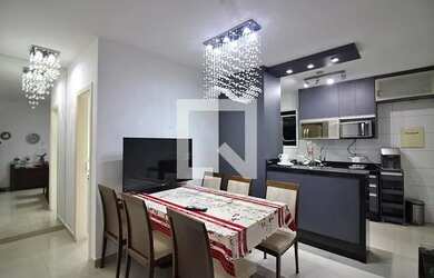 Imagem: O apartamento possui 2 Dormitórios, 1 Banheiro, 1 Vaga na garagem