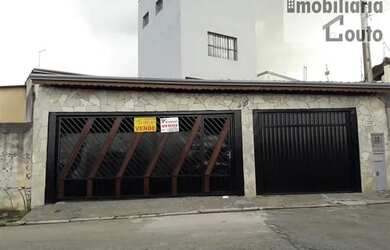 Imagem: A casa possui 3 Dormitórios, 1 Banheiro, 3 Vagas na garagem