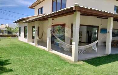 Imagem: A casa em condomínio possui 4 Dormitórios, 5 Banheiros, 3