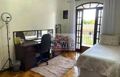 Imagem: A casa possui 3 Dormitórios, 2 Banheiros, 3 Vagas na garagem