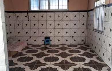 Imagem: A casa possui 2 Dormitórios, 2 Banheiros, 3 Vagas na garagem