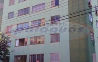 Imagem: O apartamento possui 3 Dormitórios, 1 Banheiro, 1 Vaga na garagem