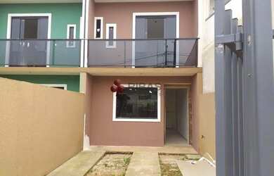 Imagem: A casa possui 2 Dormitórios, 1 Banheiro, 1 Vaga na garagem