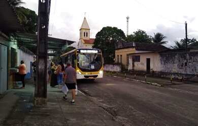 Imagem: A casa possui 2 Dormitórios, 2 Banheiros, 1 Vaga na garagem