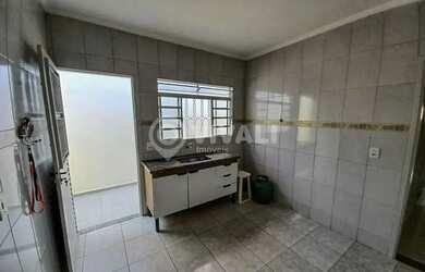 Imagem 2: Casa de rua - / Residencial / Jardim Virgínia