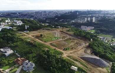Imagem: O terreno possui 360m² de Área e está localizado em De Zorzi