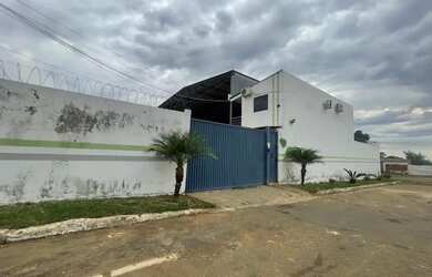 Imagem: O terreno possui 1.400m² de Área e está localizado em Santa