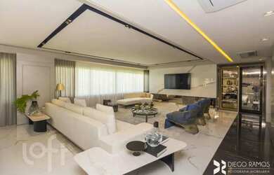 Imagem: O apartamento possui 4 Dormitórios, 5 Banheiros, 3 Vagas na