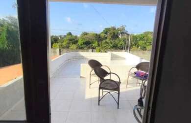 Imagem: A casa à venda possui 5 Dormitórios, 4 Banheiros, 2 Vagas