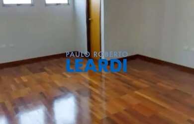 Imagem: O depósito possui 2 Vagas na garagem, 45m² de Área e está