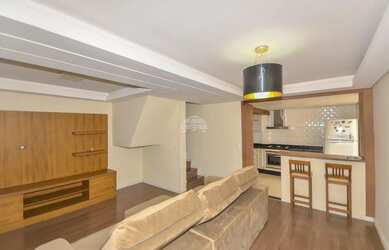 Imagem: A casa possui 2 Dormitórios, 3 Banheiros, 2 Vagas na garagem