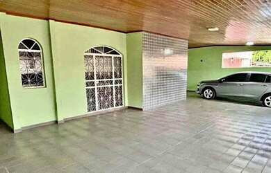 Imagem: A casa possui 3 Dormitórios e está localizado em Japiim