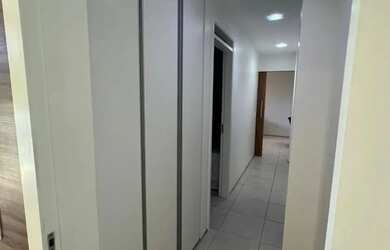 Imagem 11: Apartamento térreo, pé na areia, 03 suítes, sala com varanda, cozinha planejada, área laze