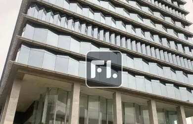 Imagem: O depósito possui 5 Vagas na garagem, 1.146m² de Área e