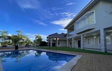 Imagem: A casa em condomínio possui 5 Dormitórios, 5 Banheiros, 5