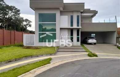 Imagem: A casa em condomínio possui 4 Dormitórios, 5 Banheiros, 4