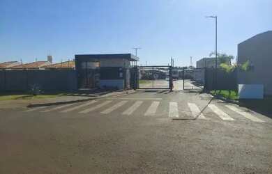 Imagem: A casa à venda possui 2 Dormitórios, 1 Banheiro, 1 Vaga na